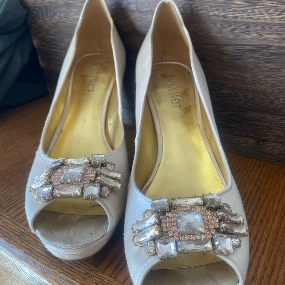 Heels - Picture 3 of 4